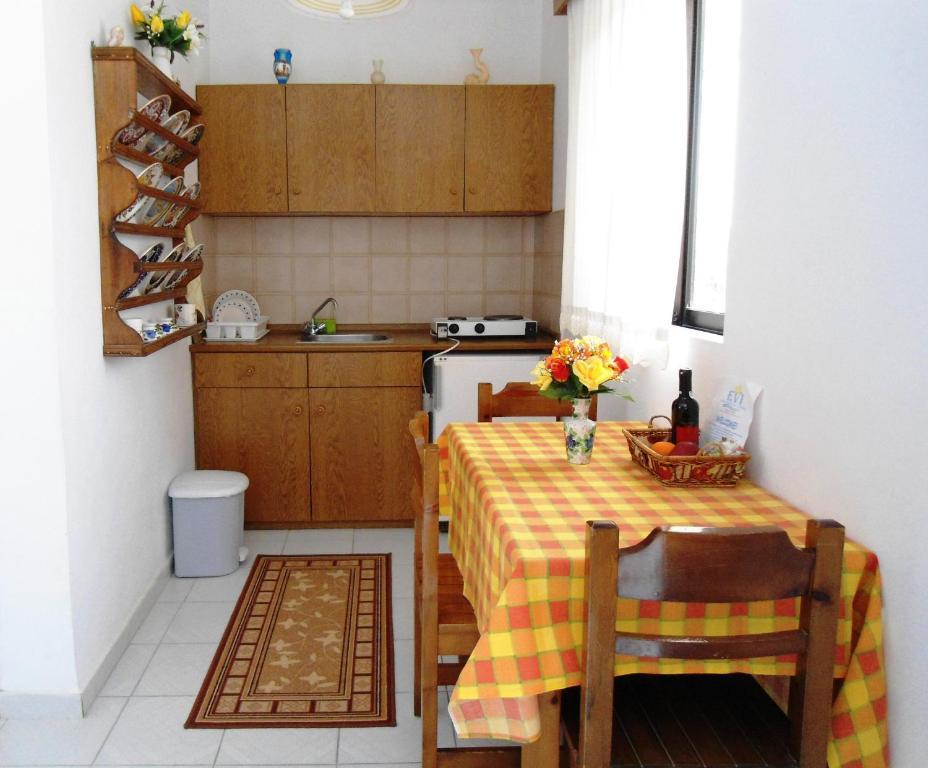 Evi Apartments And Studios Theológos 部屋 写真